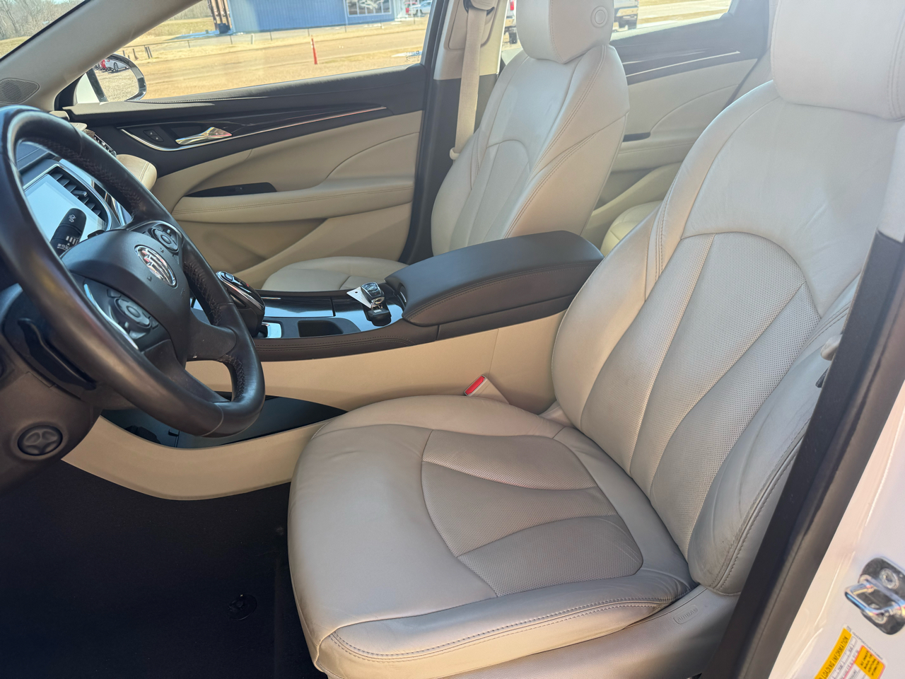 Buick LaCrosse Essence 4D Sedan FWD 2018