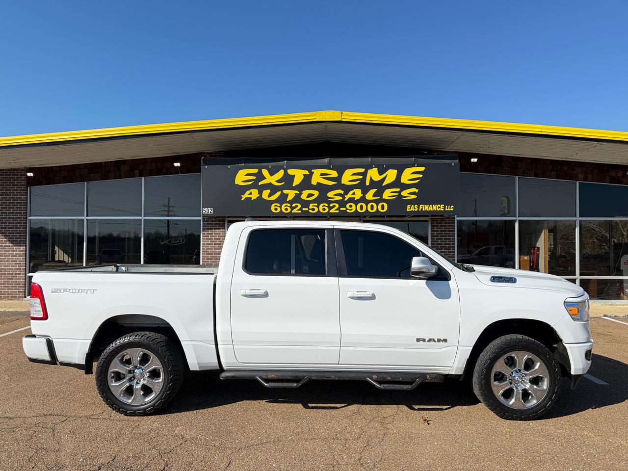 RAM 1500 Big Horn Crew Cab SWB 4WD 2020