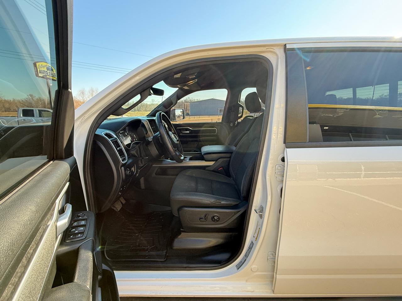 RAM 1500 Big Horn Crew Cab SWB 4WD 2020