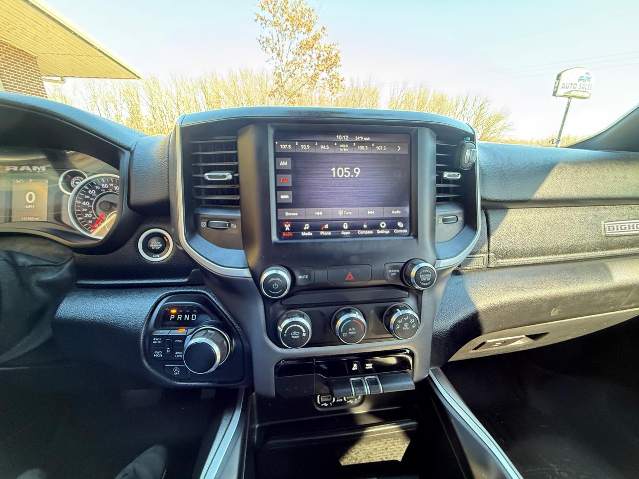 RAM 1500 Big Horn Crew Cab SWB 4WD 2020