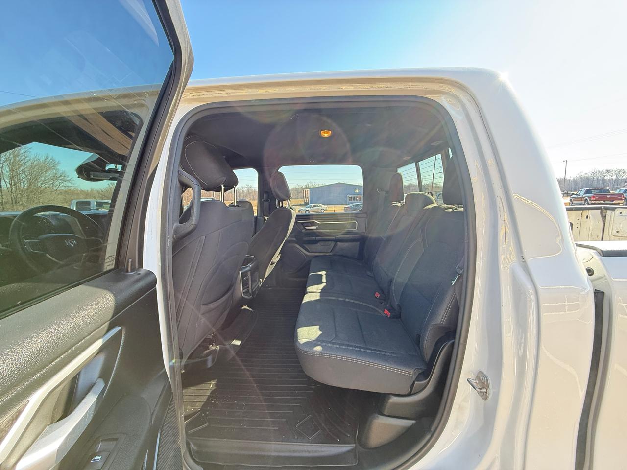 RAM 1500 Big Horn Crew Cab SWB 4WD 2020