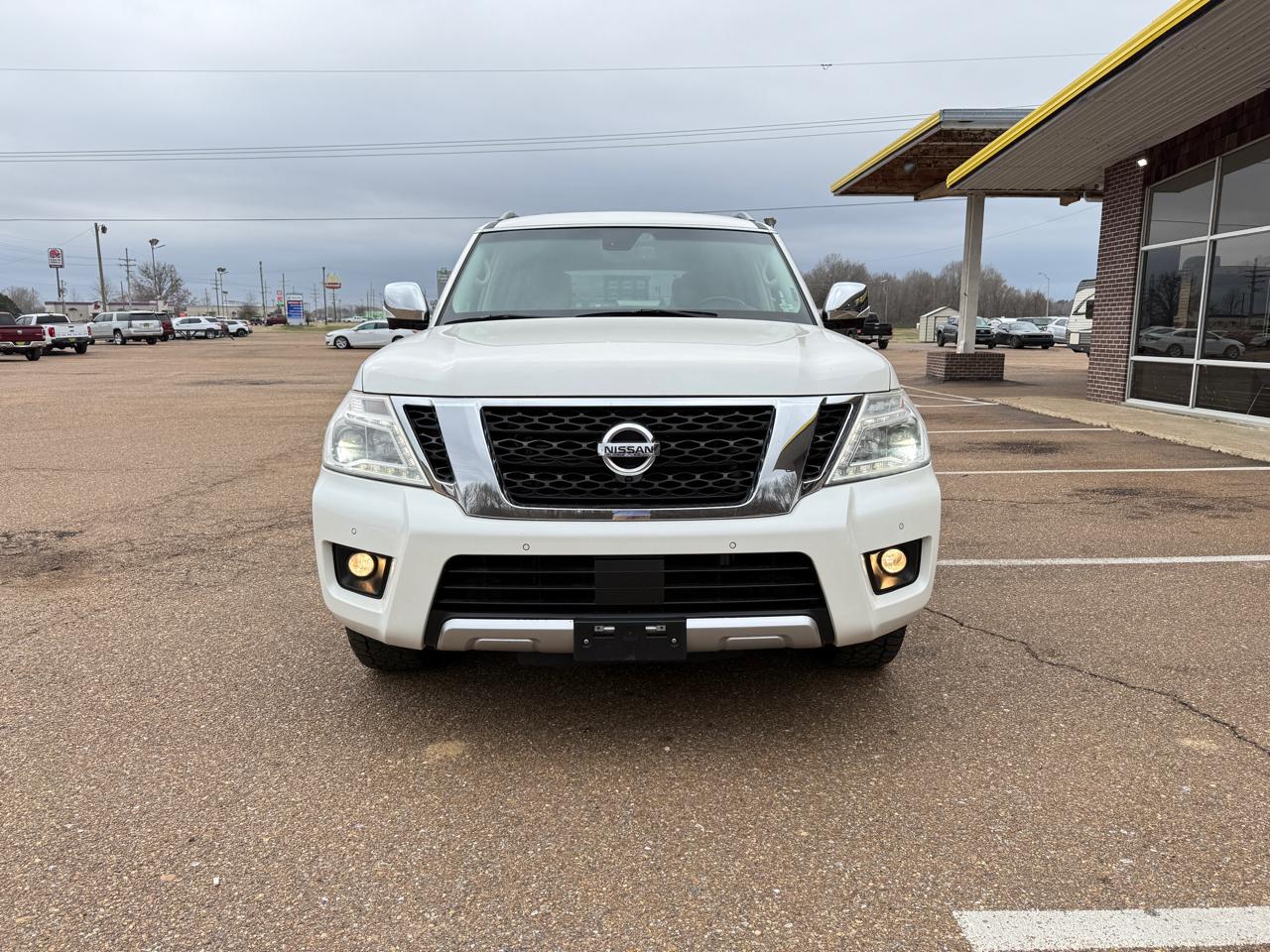 Nissan Armada Platinum AWD 2017
