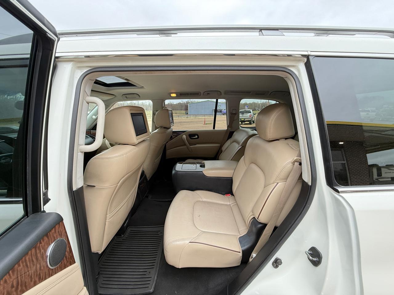 Nissan Armada Platinum AWD 2017