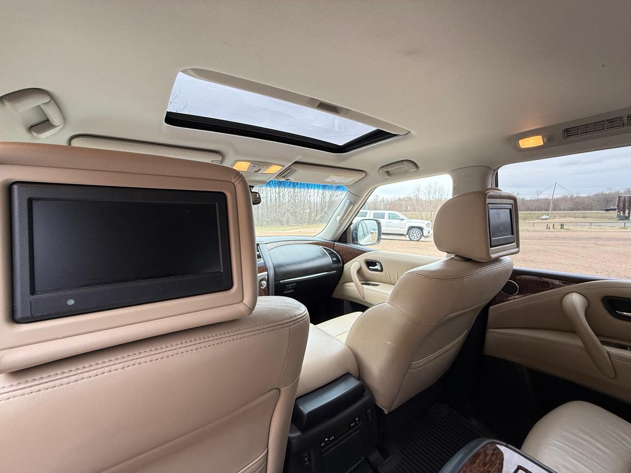 Nissan Armada Platinum AWD 2017