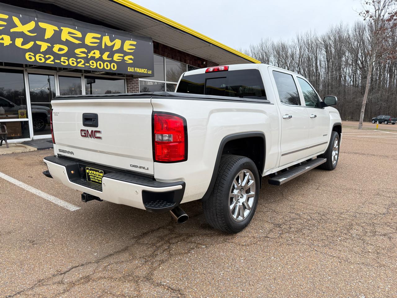 GMC Sierra 1500 Denali Crew Cab Short Box 4WD 2015