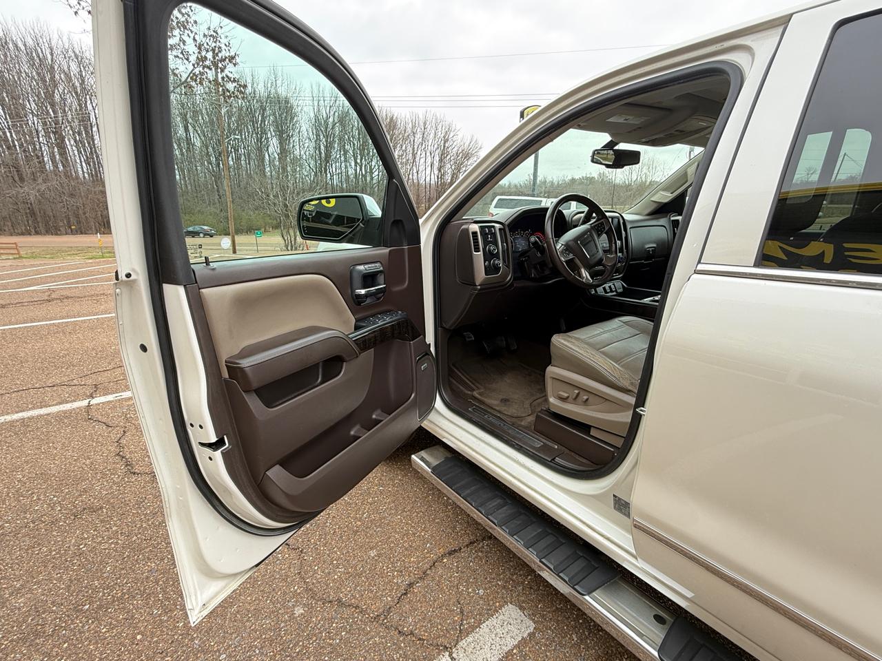 GMC Sierra 1500 Denali Crew Cab Short Box 4WD 2015