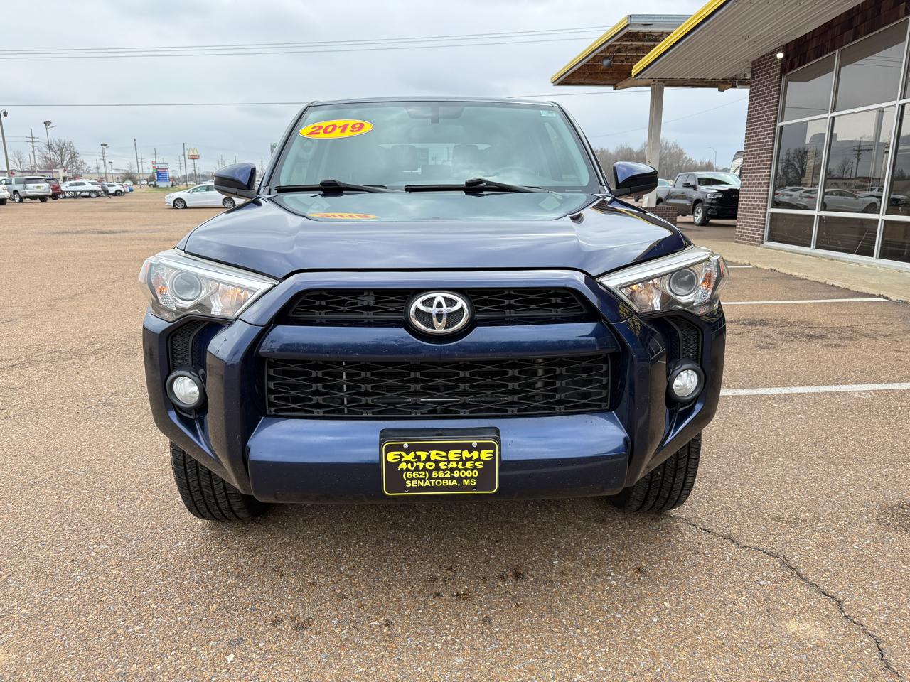 Toyota 4Runner SR5 2WD 2019