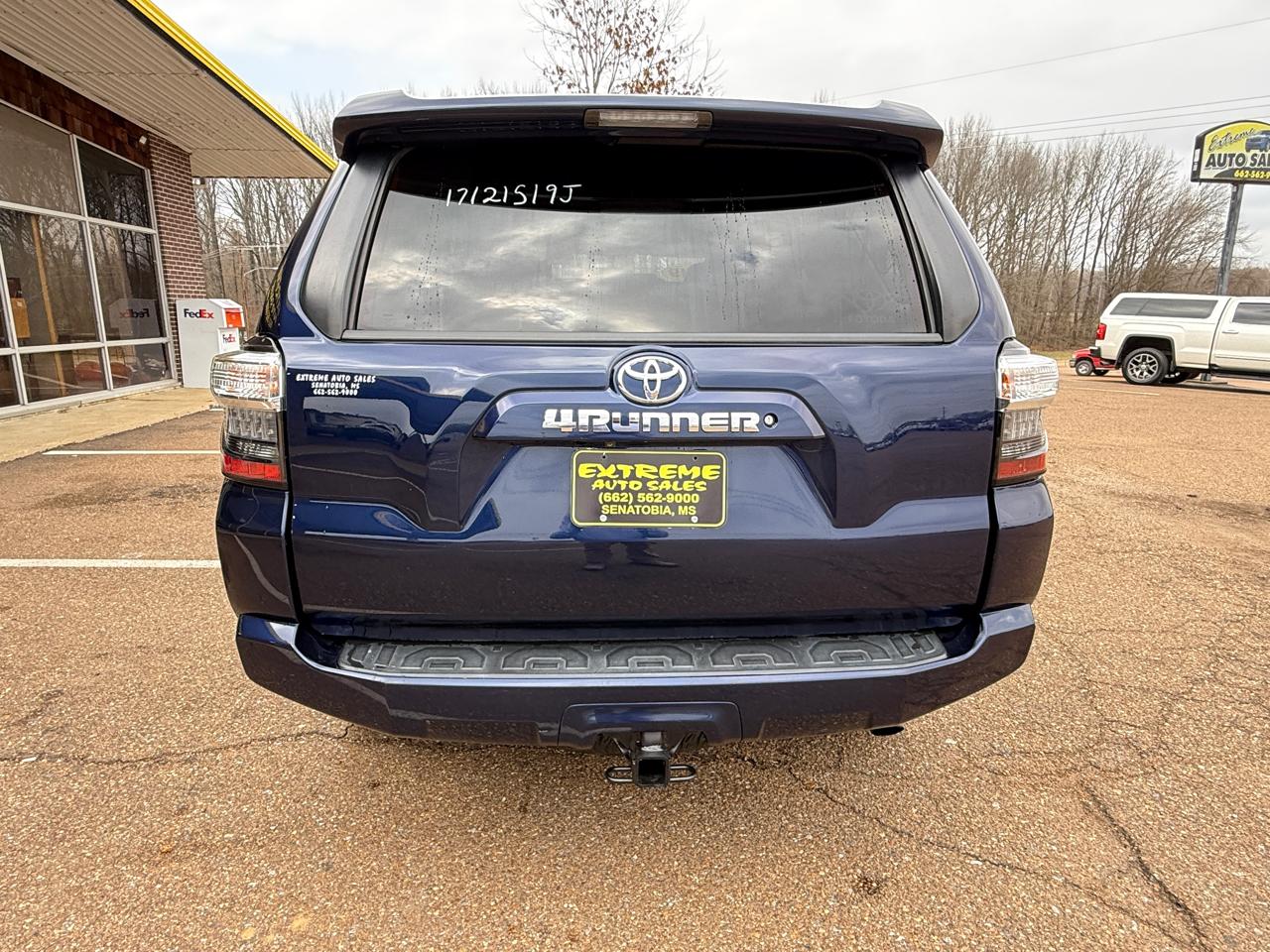 Toyota 4Runner SR5 2WD 2019