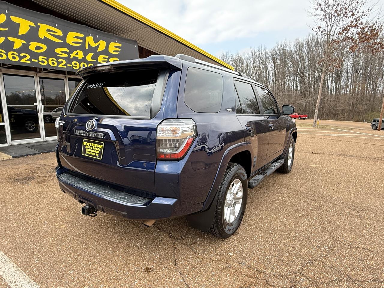 Toyota 4Runner SR5 2WD 2019