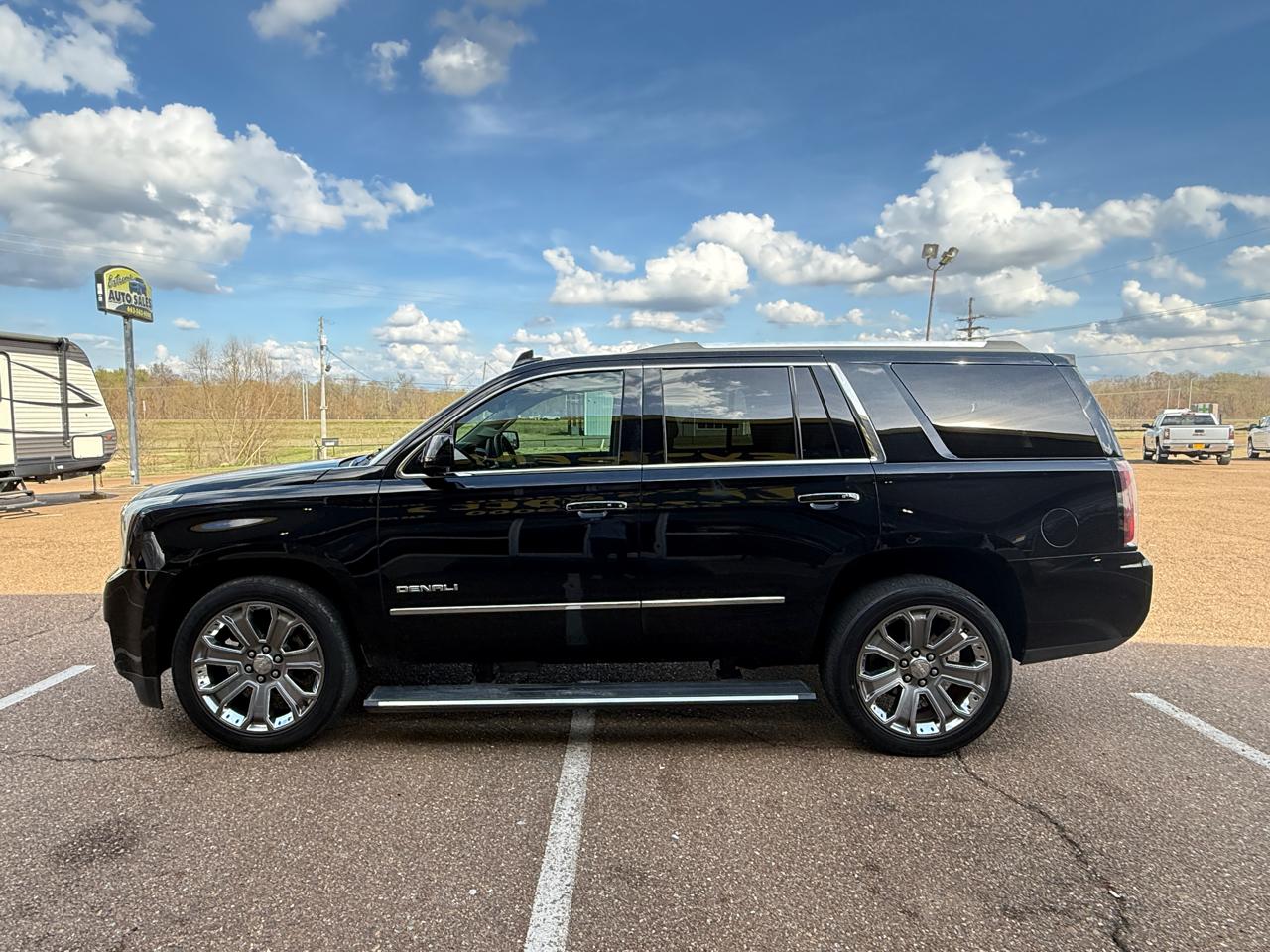 GMC Yukon Denali 4WD 2015