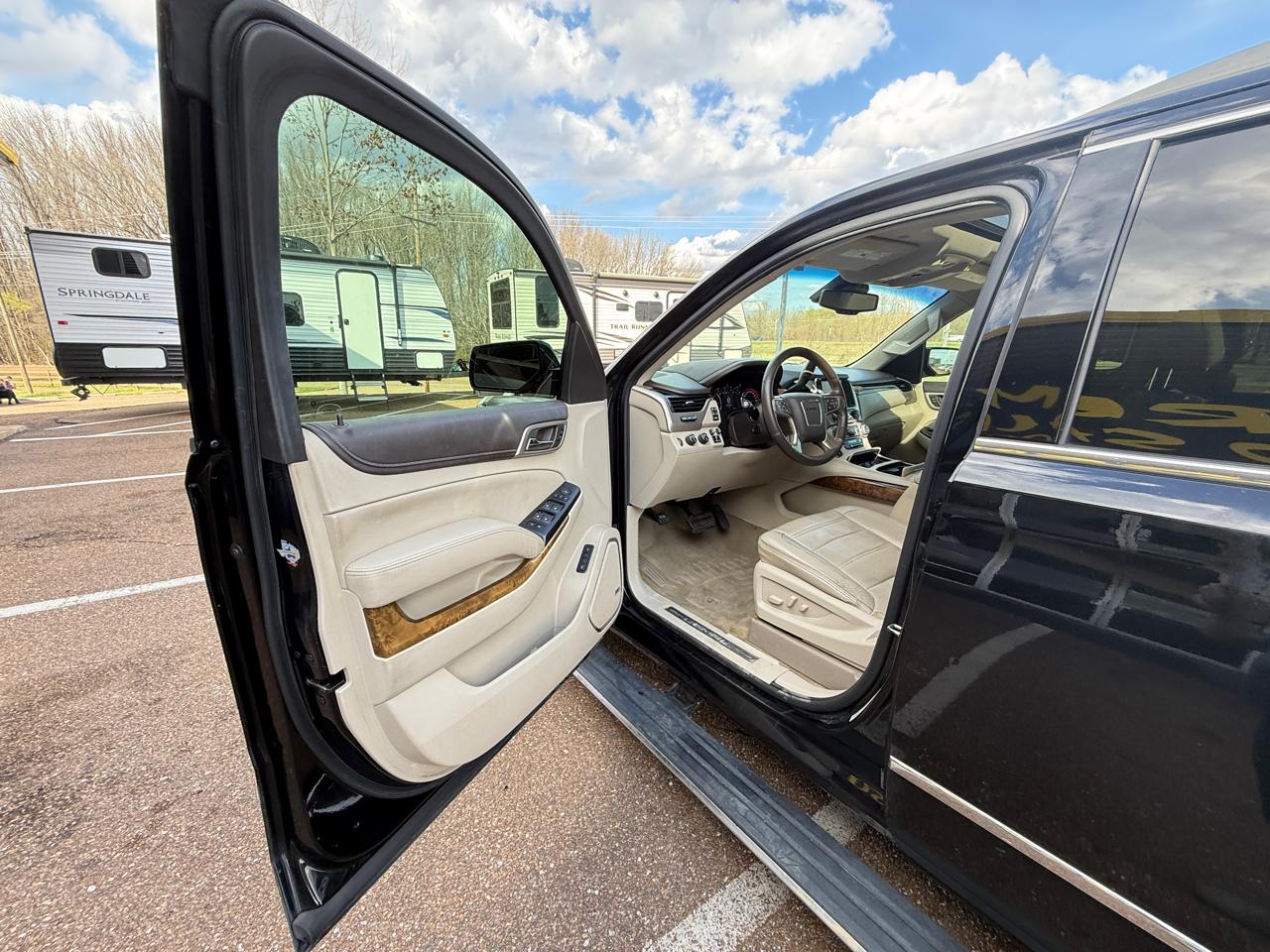 GMC Yukon Denali 4WD 2015