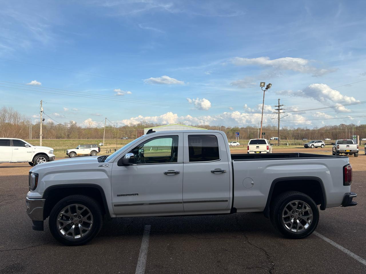GMC Sierra 1500 SLT Double Cab 4WD 2017
