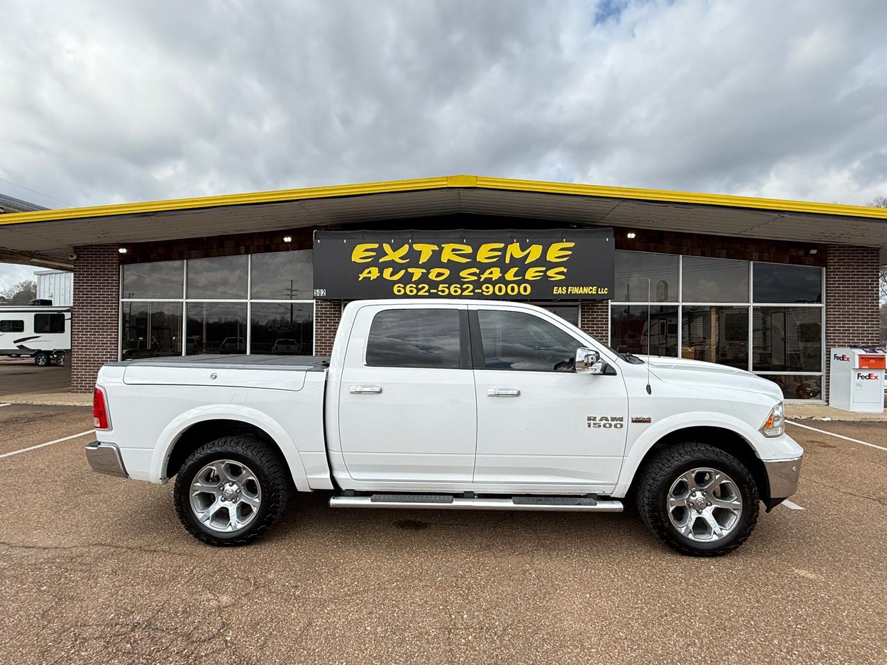 2016 RAM 1500 Laramie Crew Cab SWB 4WD