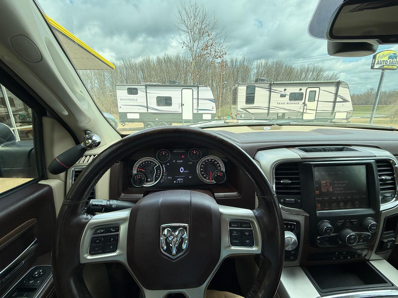 RAM 1500 Laramie Crew Cab SWB 4WD 2016