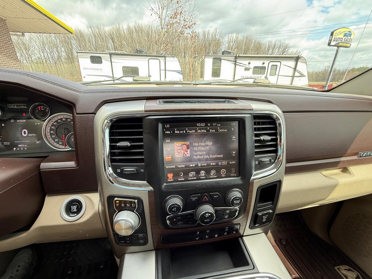 RAM 1500 Laramie Crew Cab SWB 4WD 2016