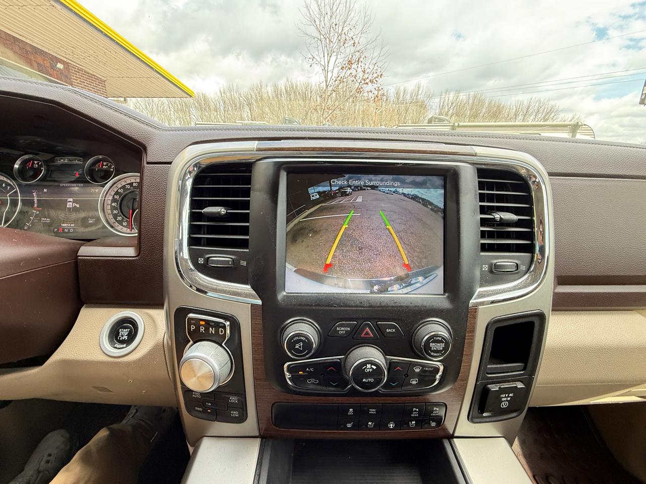 RAM 1500 Laramie Crew Cab SWB 4WD 2016