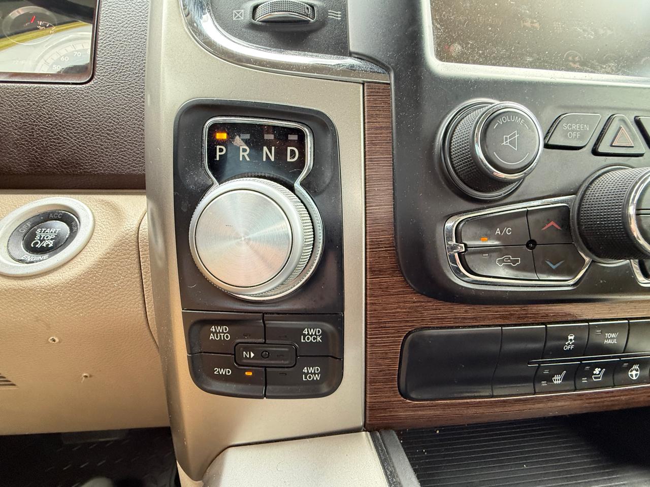 RAM 1500 Laramie Crew Cab SWB 4WD 2016