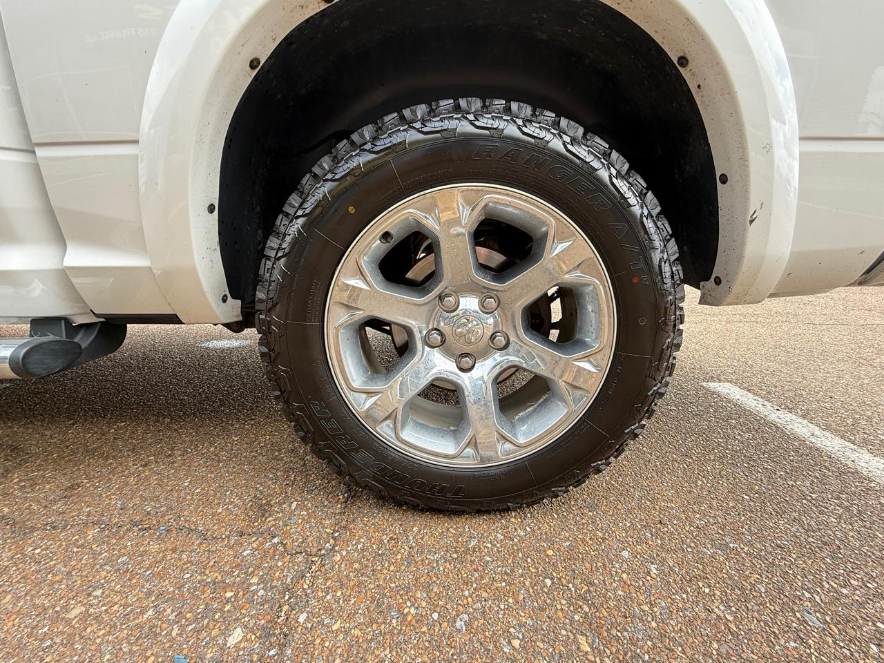 RAM 1500 Laramie Crew Cab SWB 4WD 2016