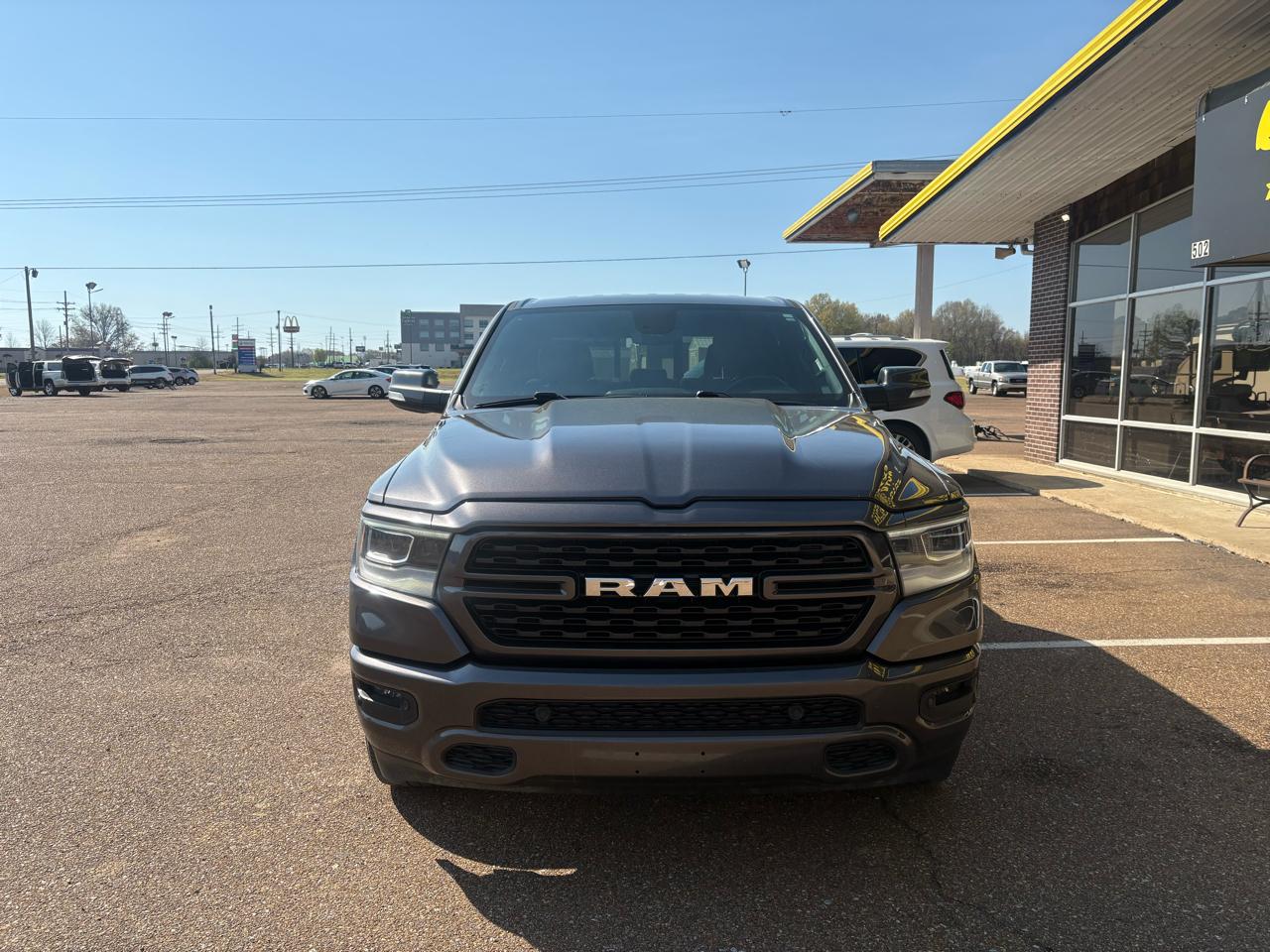 RAM 1500 Big Horn Crew Cab SWB 4WD 2022