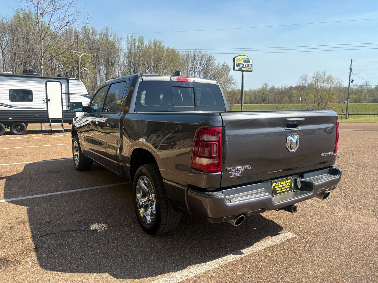 RAM 1500 Big Horn Crew Cab SWB 4WD 2022