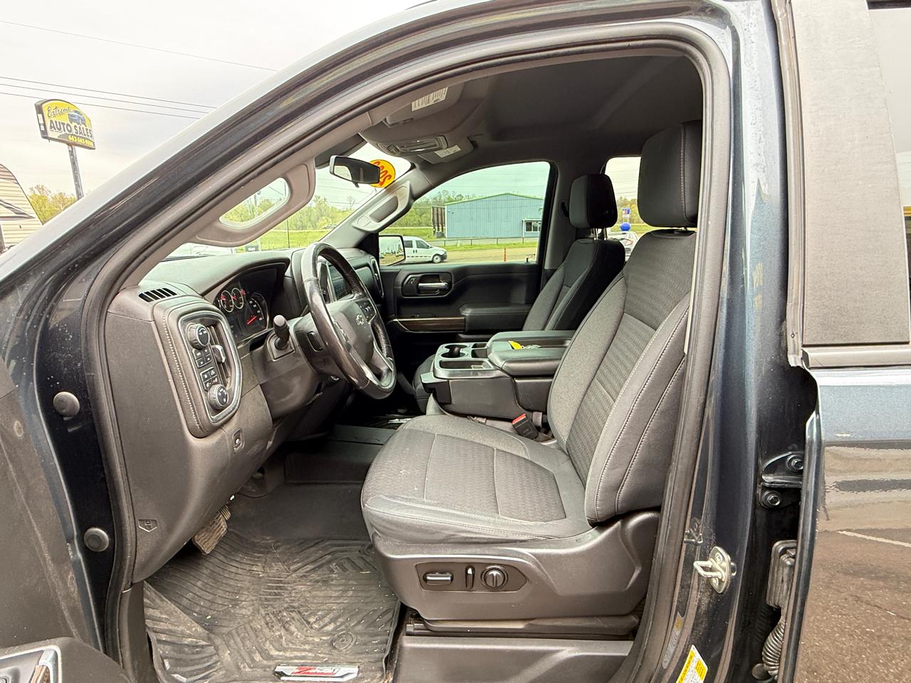 Chevrolet Silverado 1500 RST Crew Cab Long Box 4WD 2020