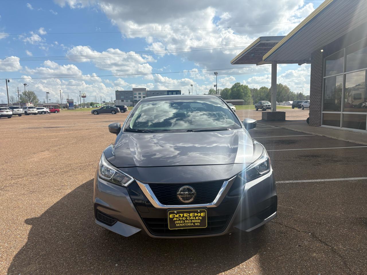 Nissan Versa SV 2021