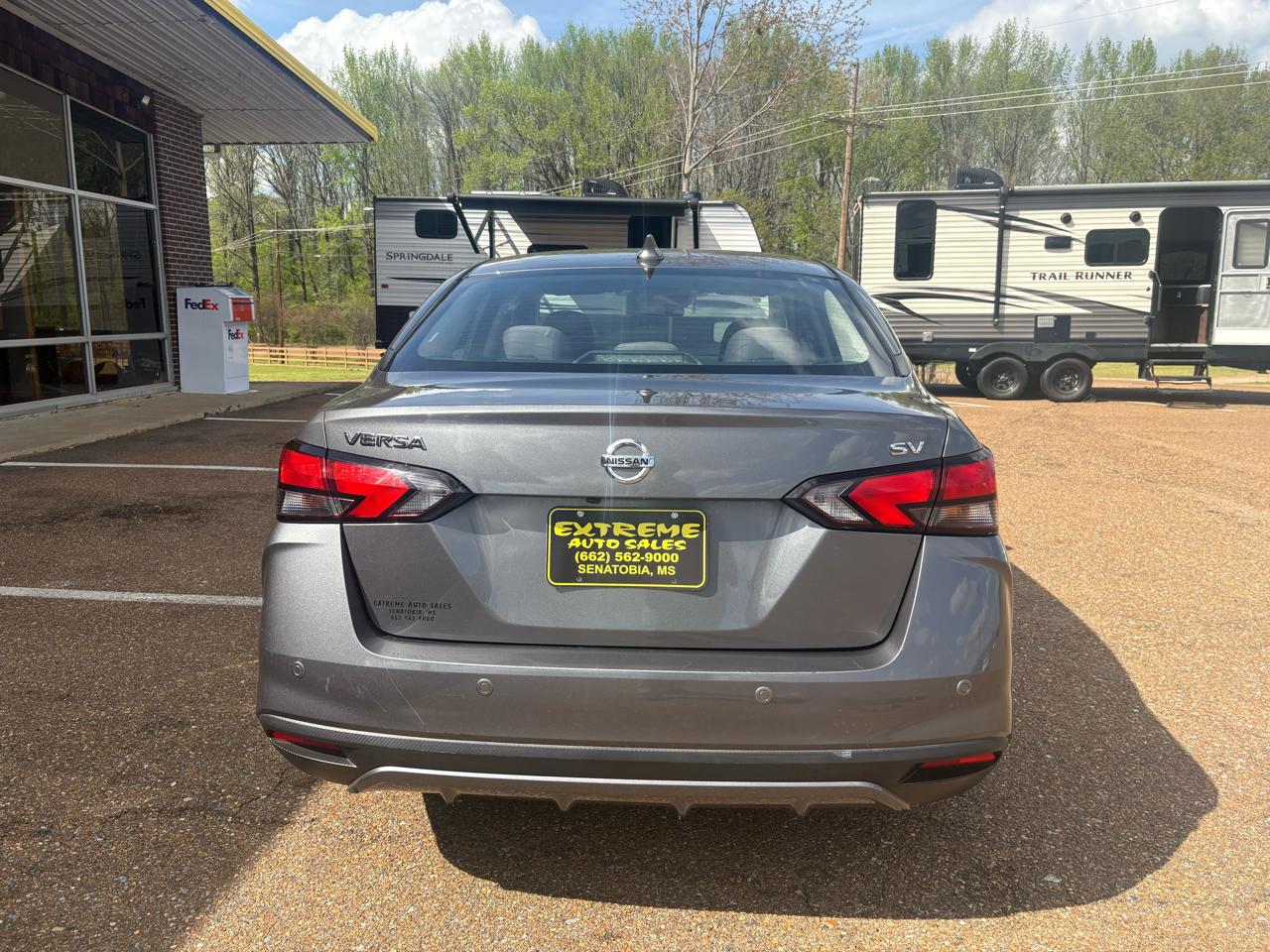 Nissan Versa SV 2021