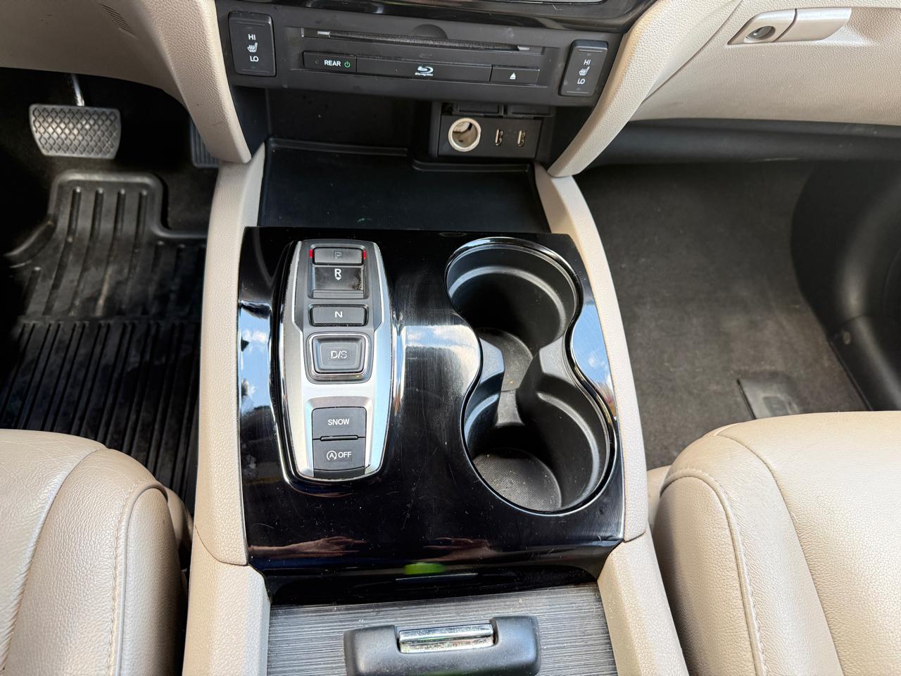 Honda Pilot Touring 2WD 2017