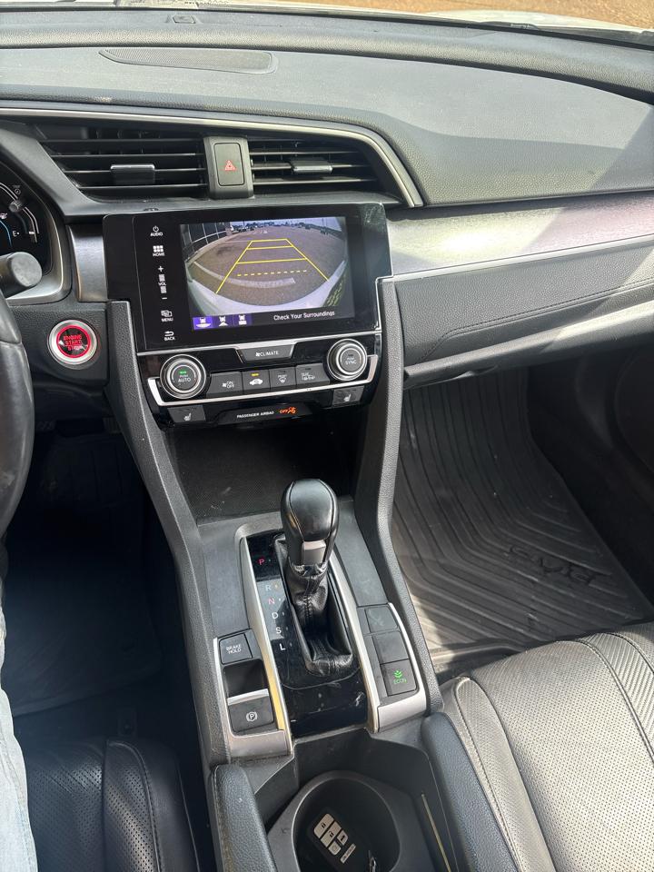 Honda Civic Touring Sedan CVT 2017