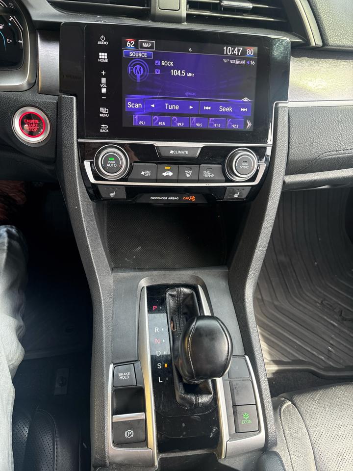 Honda Civic Touring Sedan CVT 2017