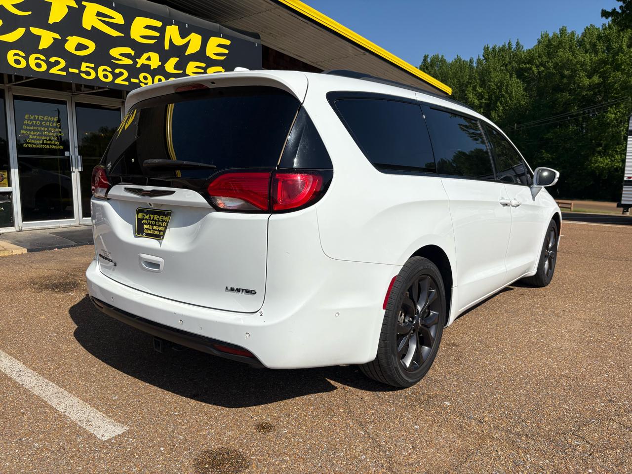 Chrysler Pacifica Limited 2020