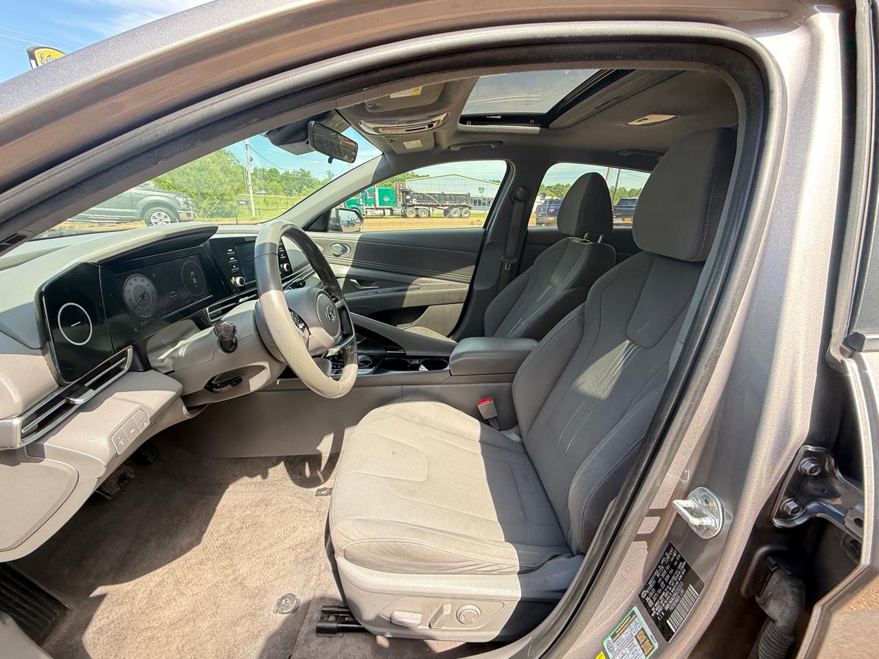 Hyundai Elantra SEL 2022