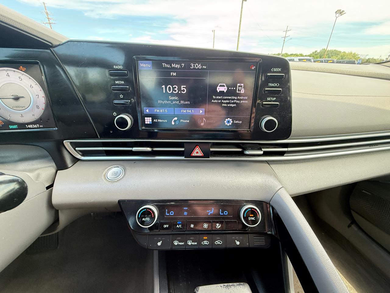 Hyundai Elantra SEL 2022