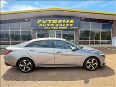 2022 Hyundai Elantra 