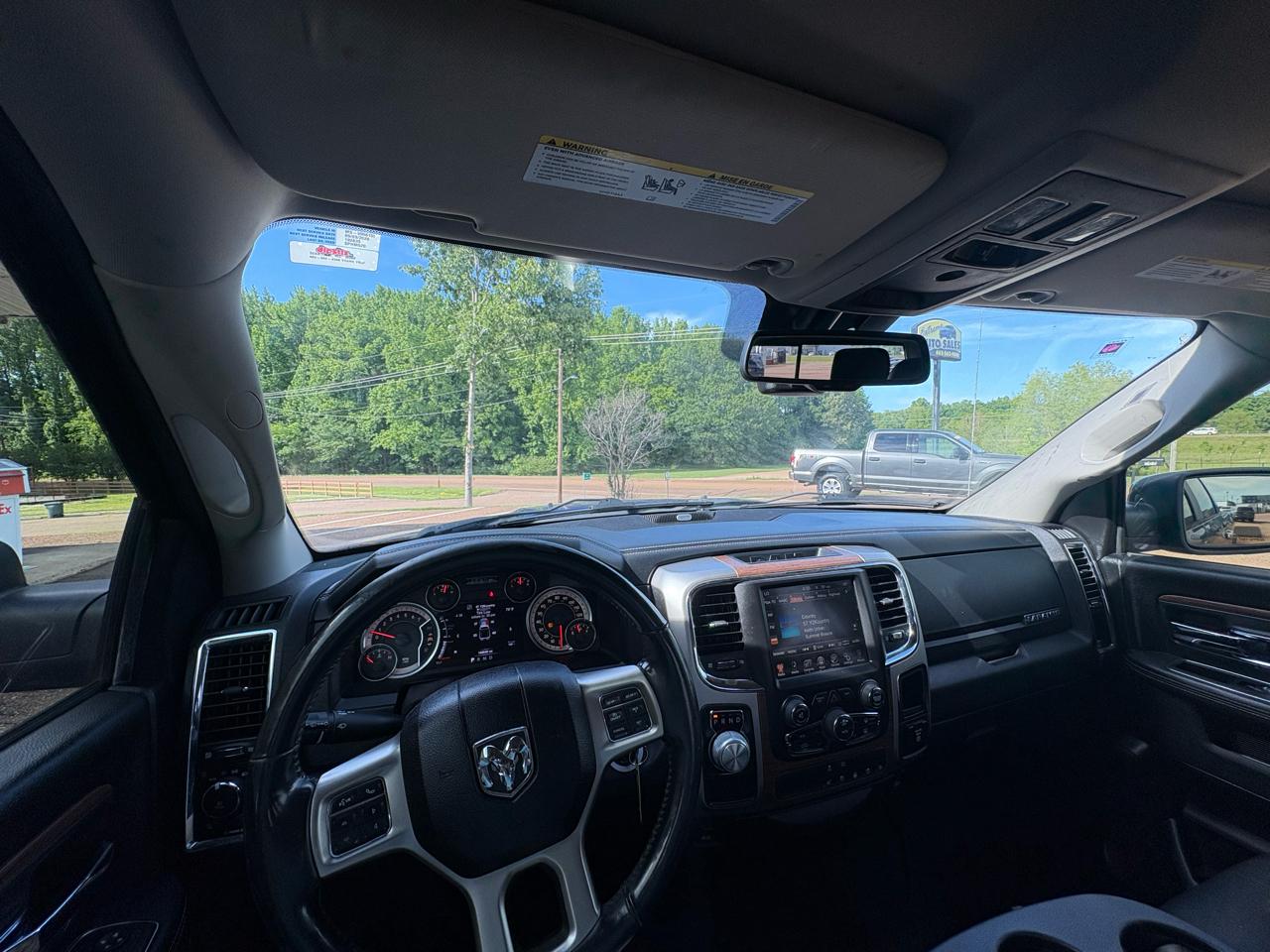 RAM 1500 Laramie Crew Cab SWB 2WD 2017