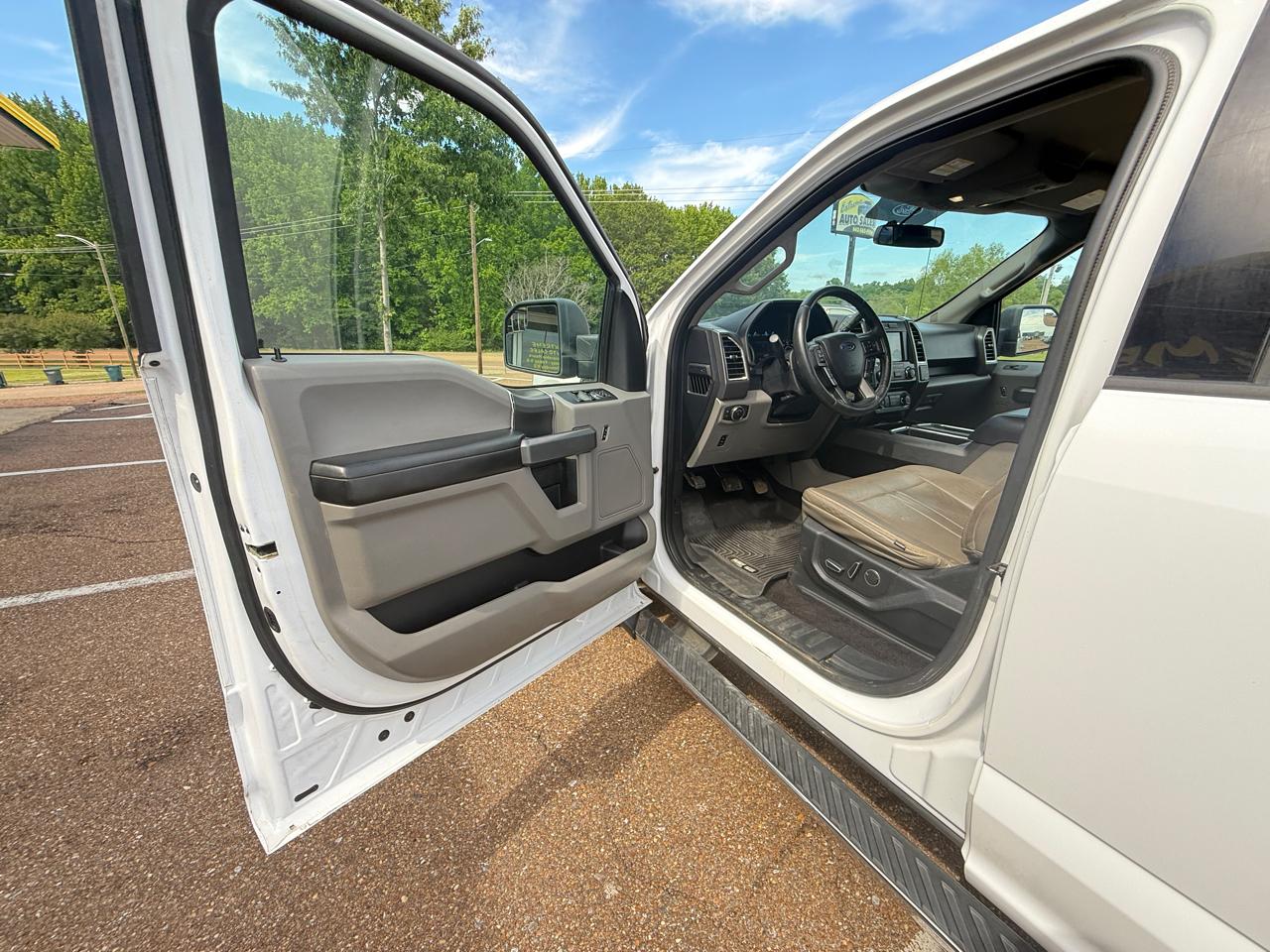 Ford F-150 XLT SuperCrew 5.5-ft. Bed 4WD 2016