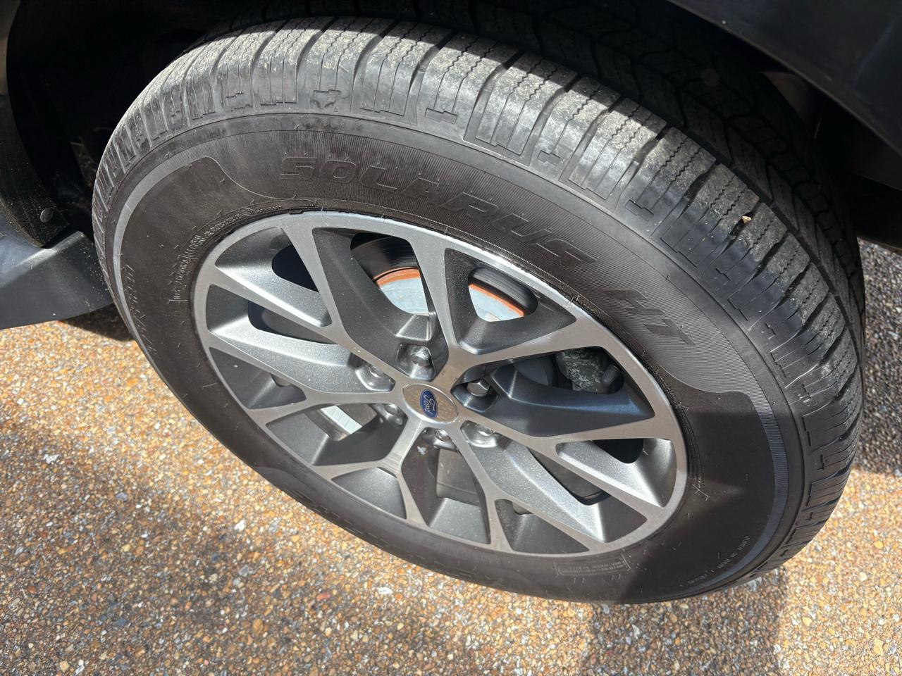 Ford Expedition XLT 2WD 2016