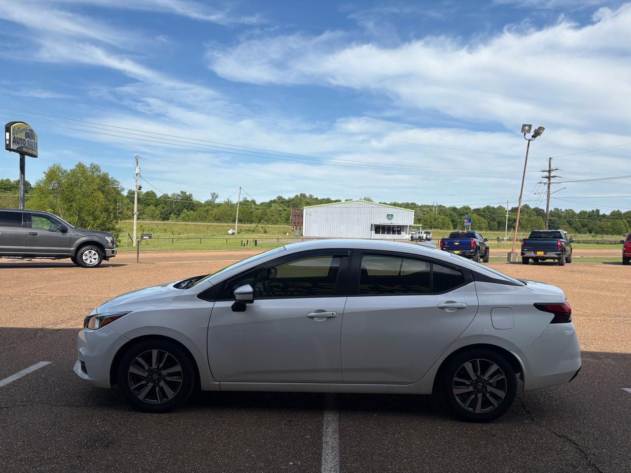 Nissan Versa SV 2020