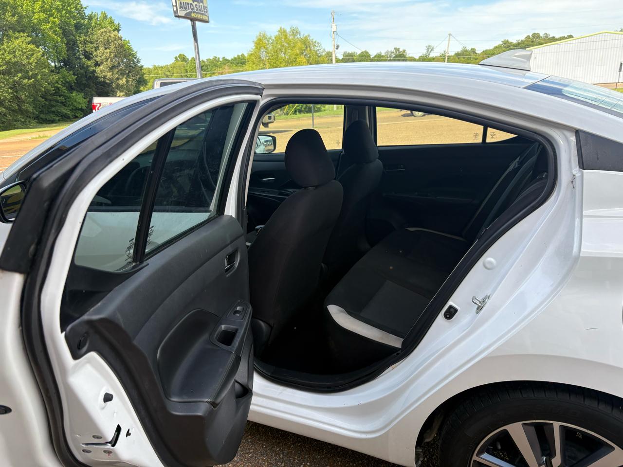 Nissan Versa SV 2020
