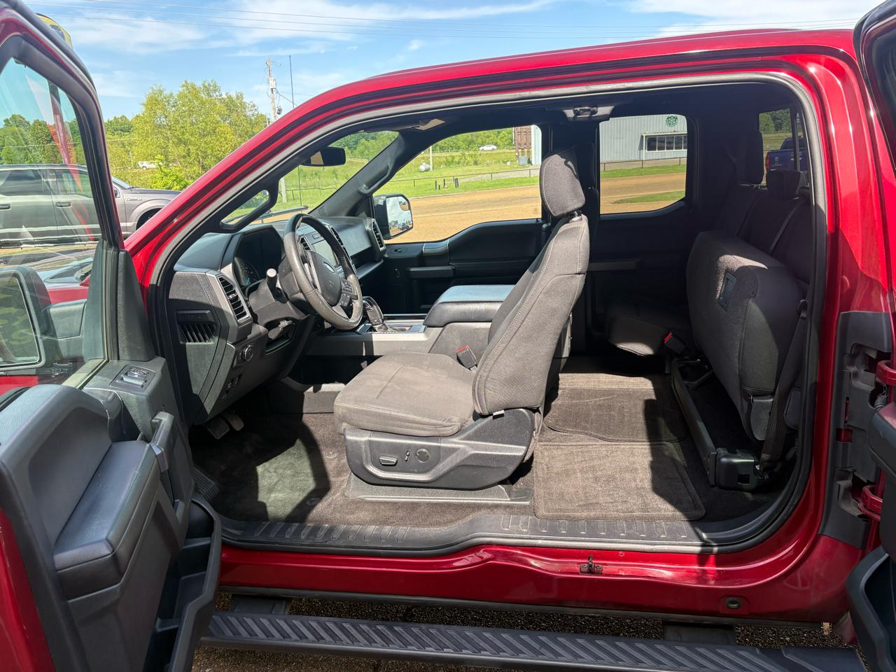 Ford F-150 XL SuperCab 6.5-ft. Bed 2WD 2015