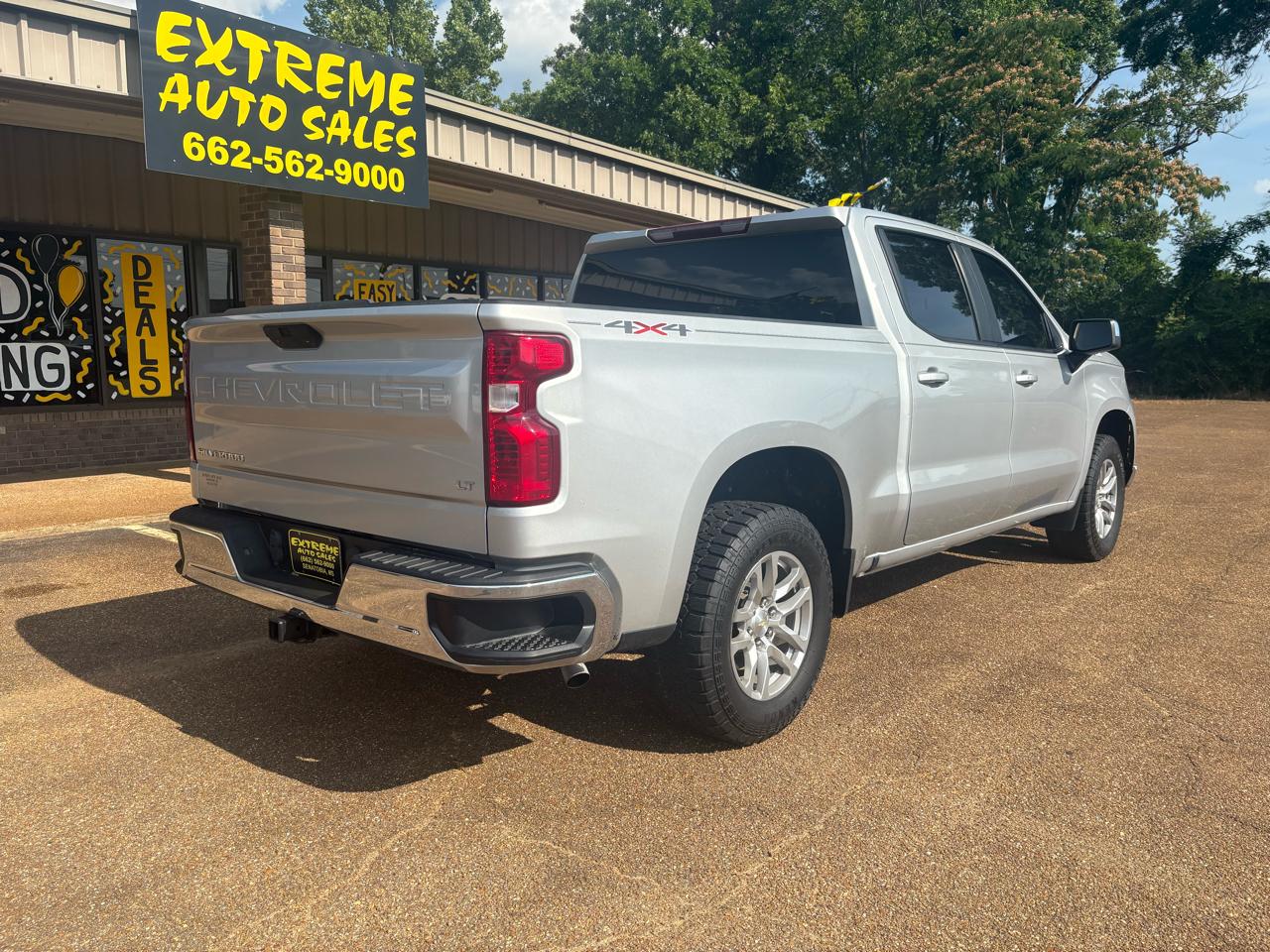 Chevrolet Silverado 1500 LT Crew Cab 4WD 2021