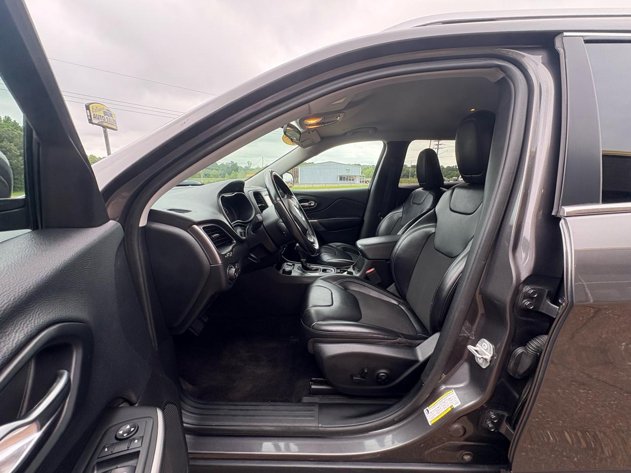 Jeep Cherokee Latitude Plus 4WD 2019