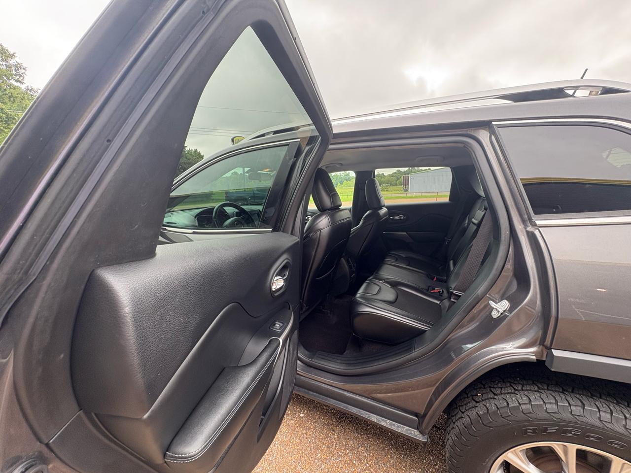 Jeep Cherokee Latitude Plus 4WD 2019
