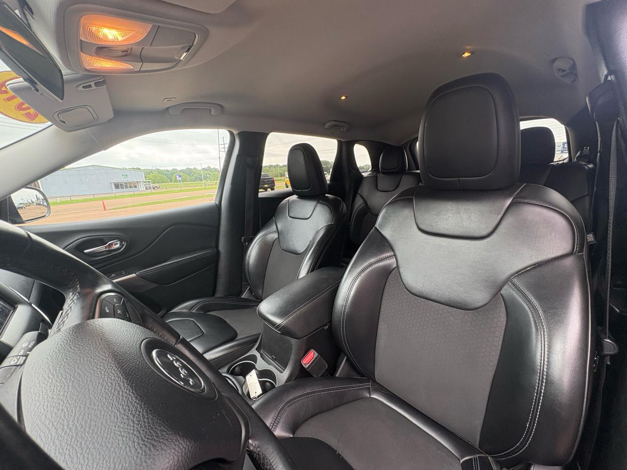 Jeep Cherokee Latitude Plus 4WD 2019