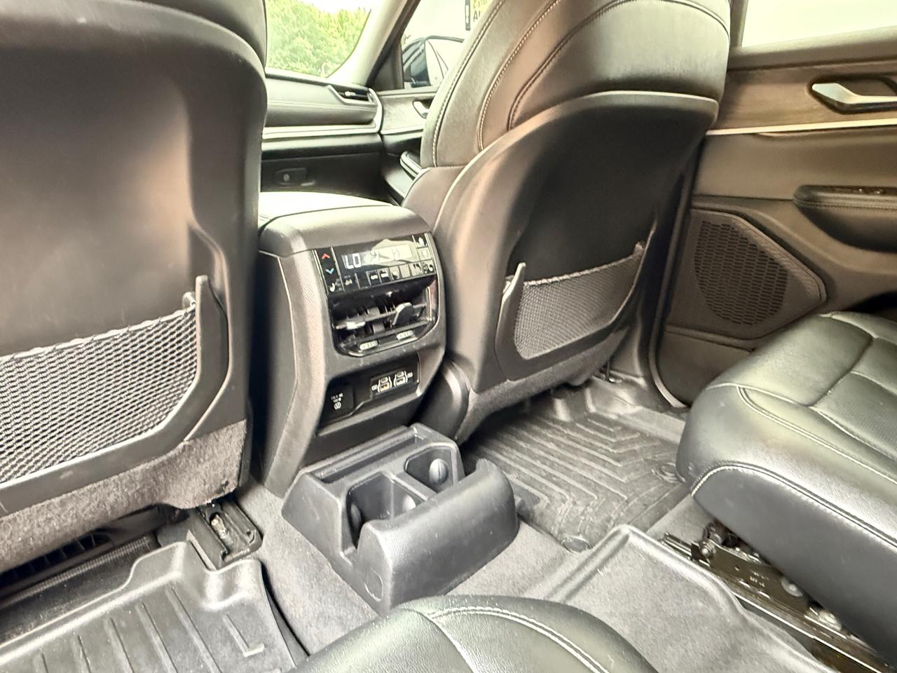 Jeep Grand Cherokee L Limited 2WD 2023