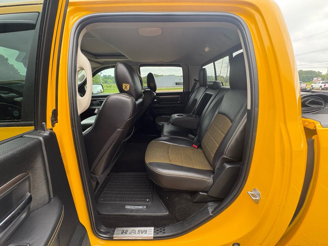 RAM 1500 Sport Crew Cab SWB 4WD 2016