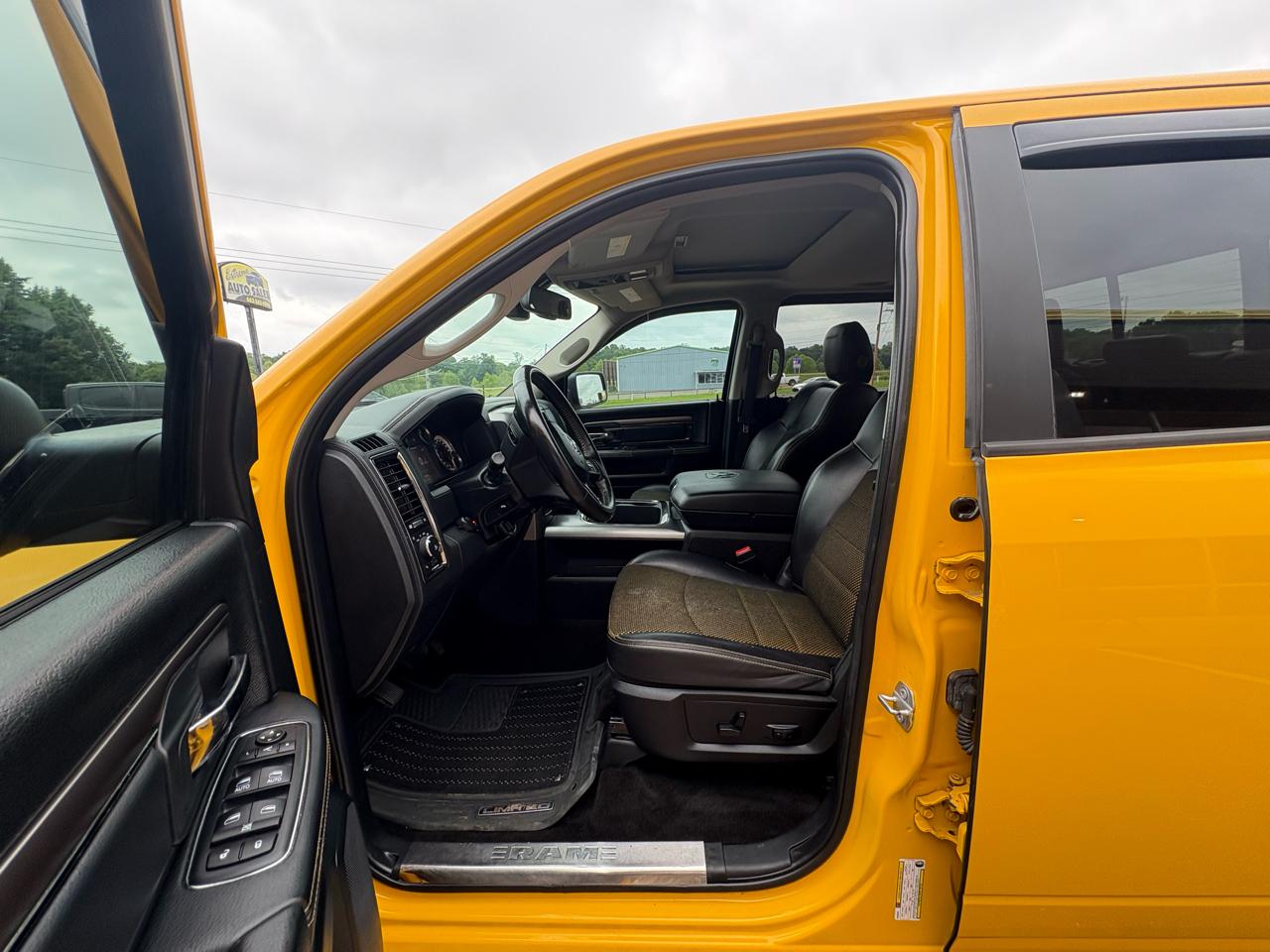 RAM 1500 Sport Crew Cab SWB 4WD 2016