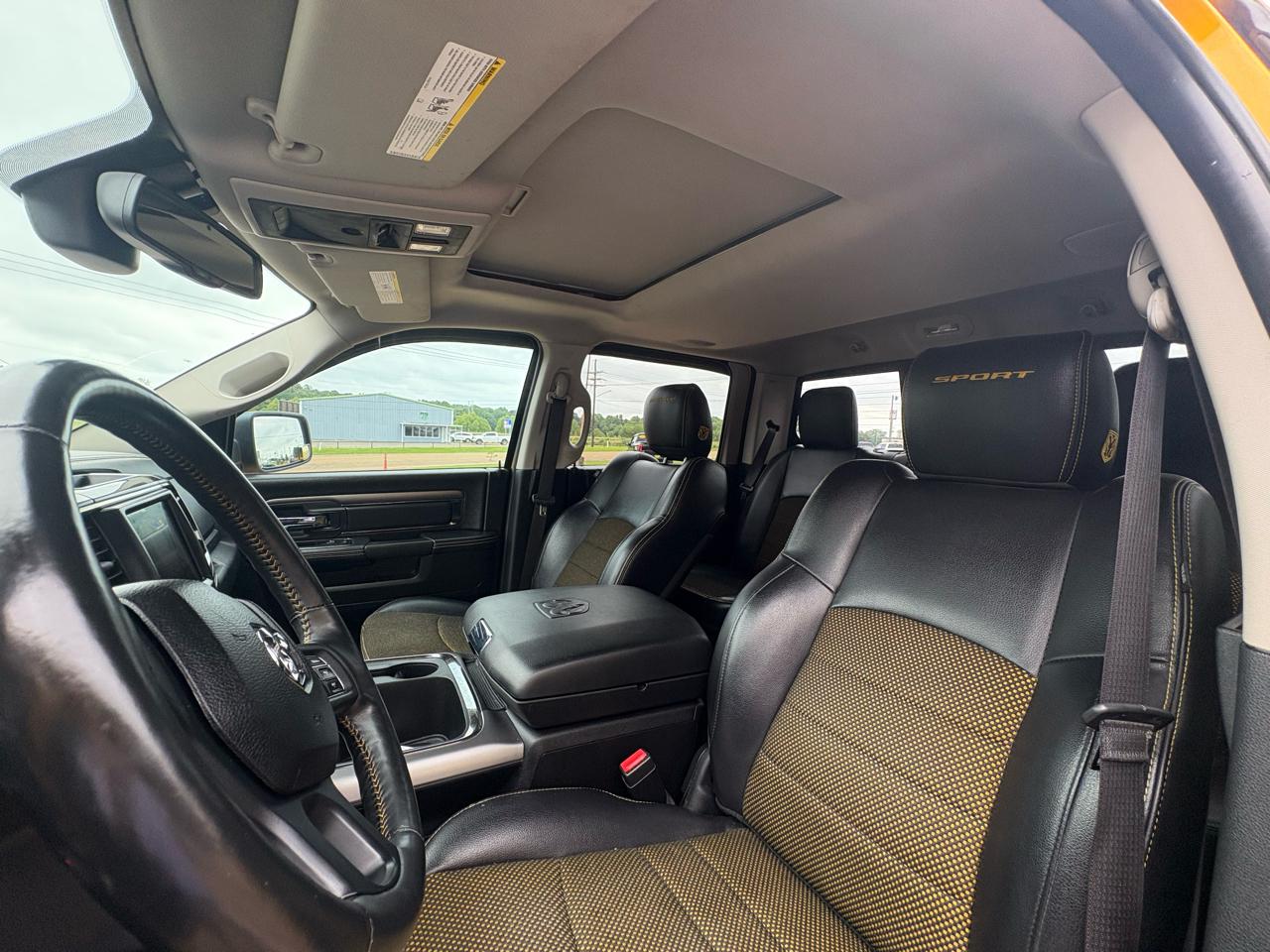 RAM 1500 Sport Crew Cab SWB 4WD 2016
