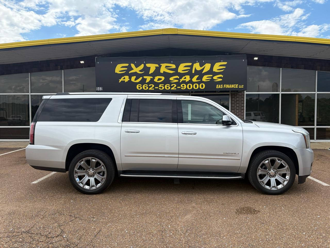 GMC Yukon XL Denali 4WD 2017