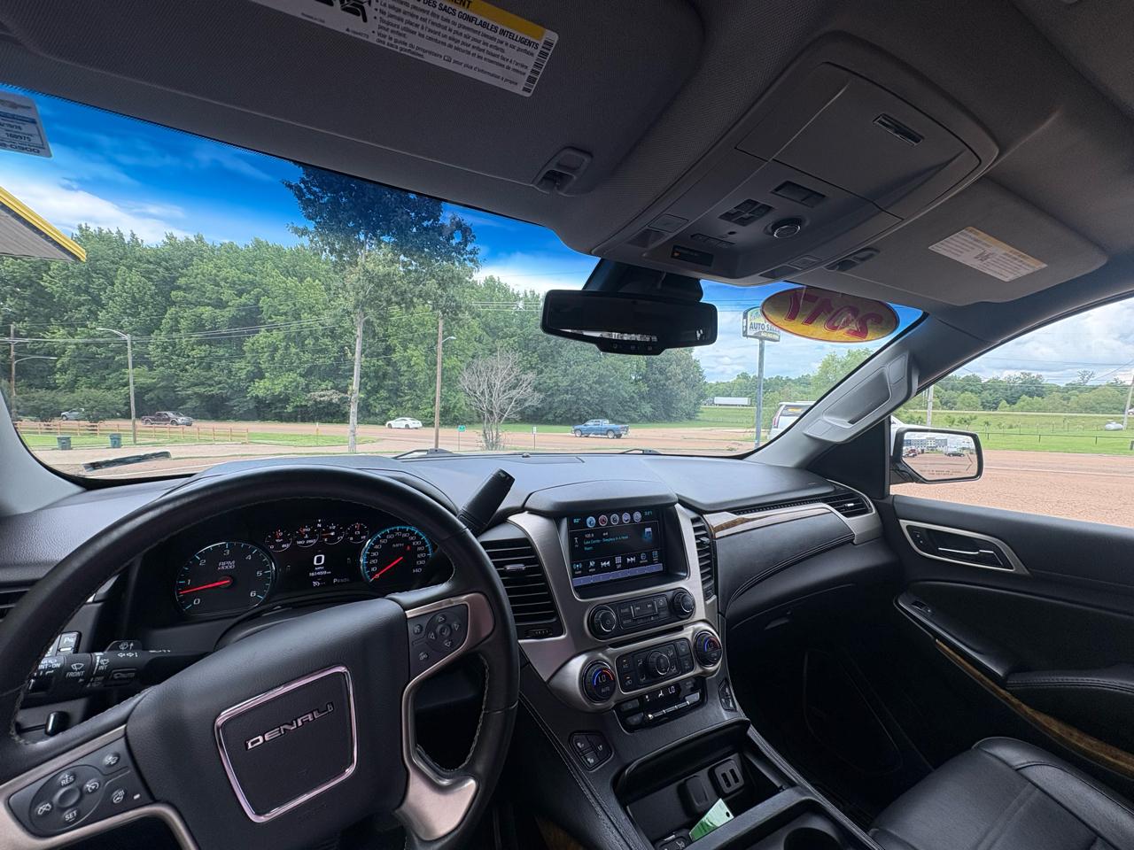 GMC Yukon XL Denali 4WD 2017